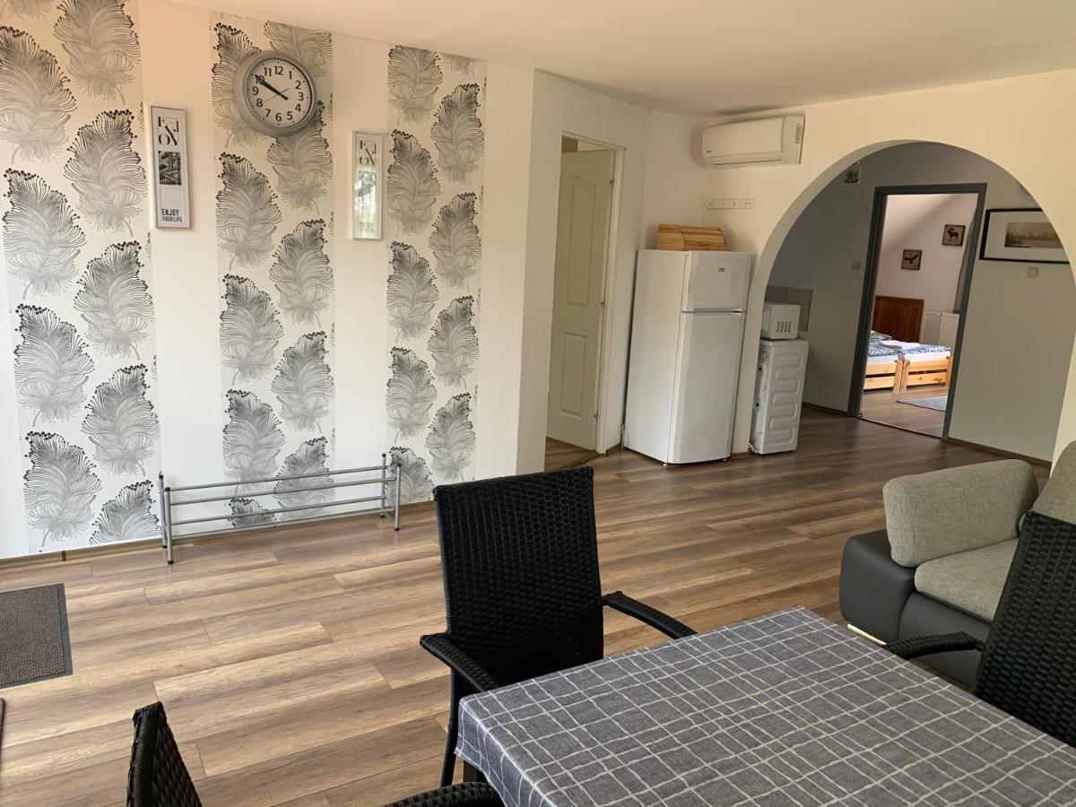 Borsi Apartman Balatonalmádi المظهر الخارجي الصورة