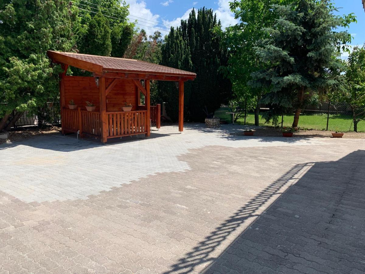 Borsi Apartman Balatonalmádi المظهر الخارجي الصورة