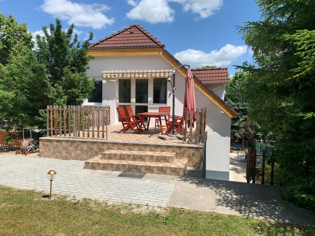 Borsi Apartman Balatonalmádi المظهر الخارجي الصورة