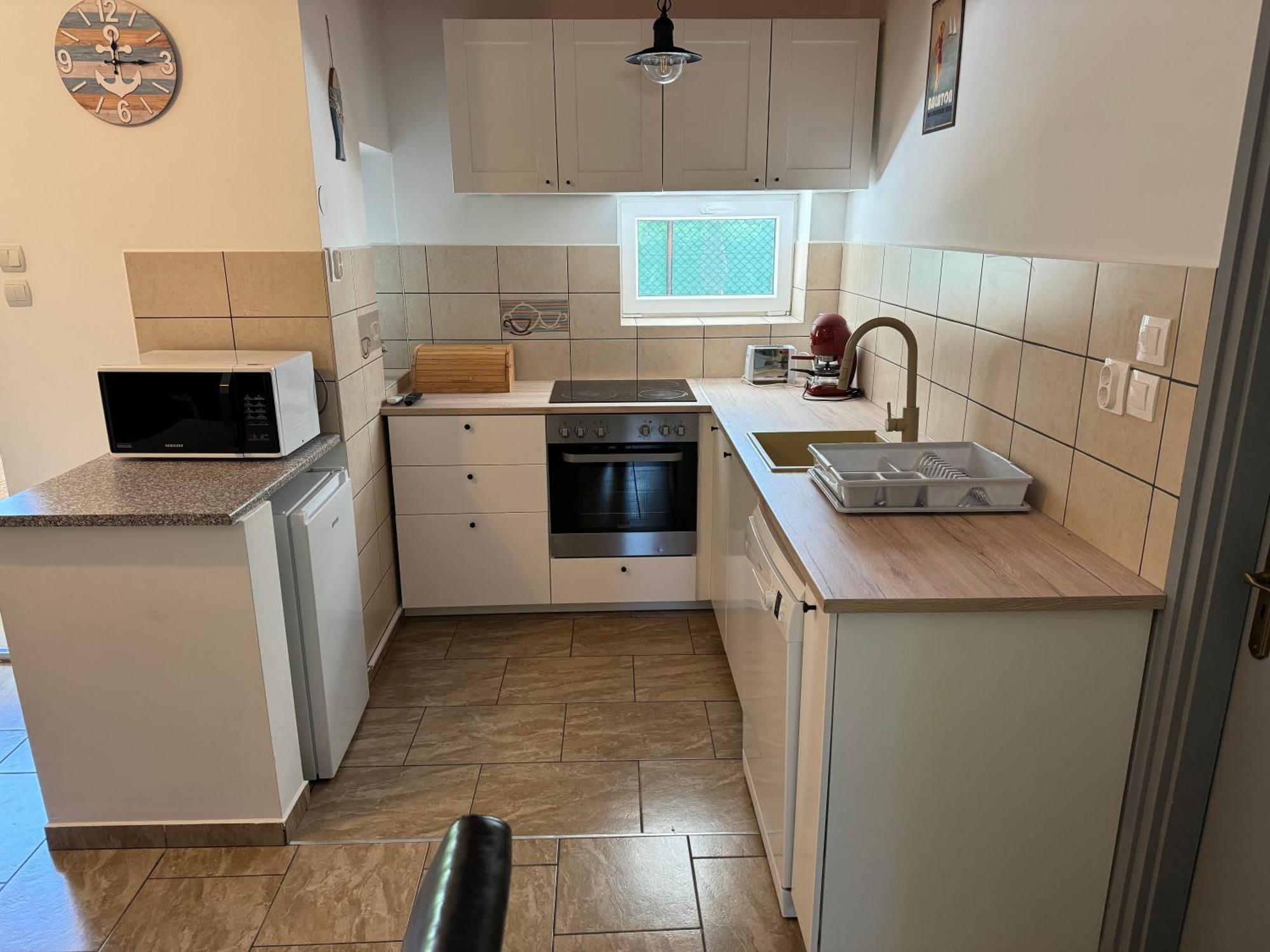 Borsi Apartman Balatonalmádi المظهر الخارجي الصورة
